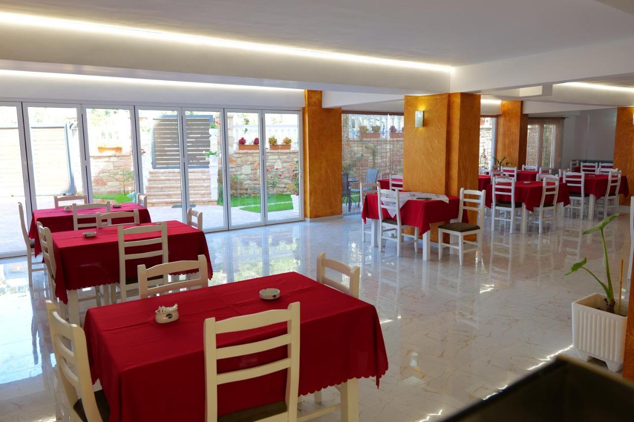 Elite Hotel Sarandë Exterior foto