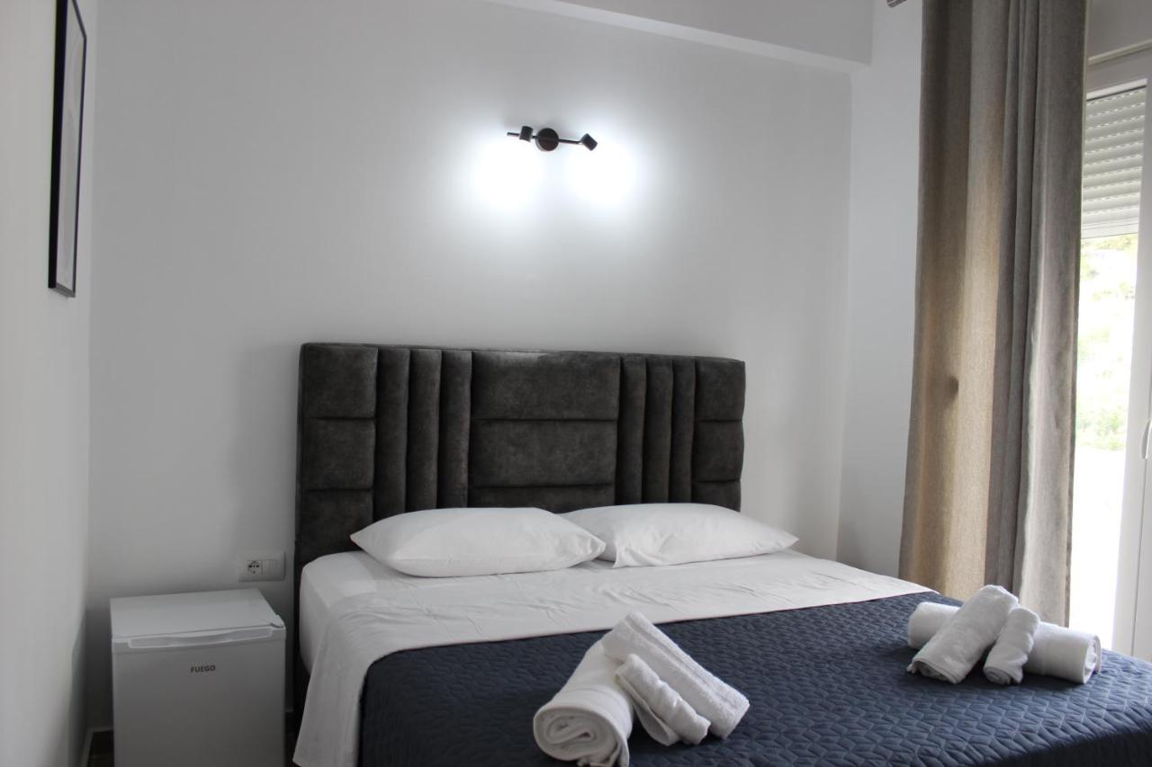 Elite Hotel Sarandë Exterior foto