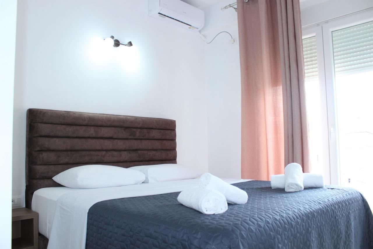 Elite Hotel Sarandë Exterior foto